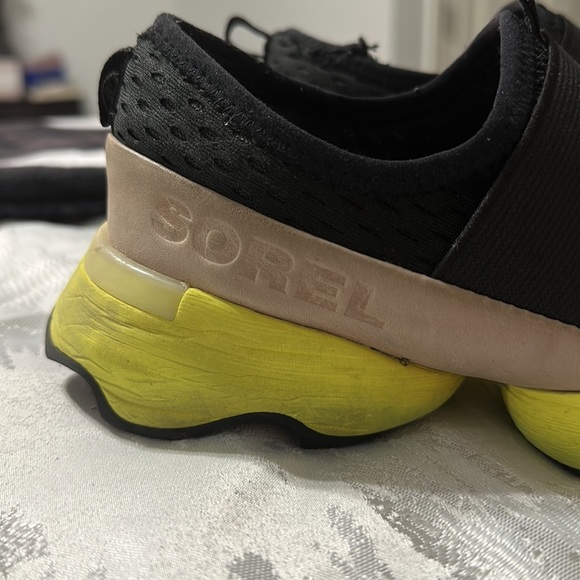 SOREL WOMENS KINETIC IMPACT STRAP SNEAKER SIZE:6 - Picture 3 of 9